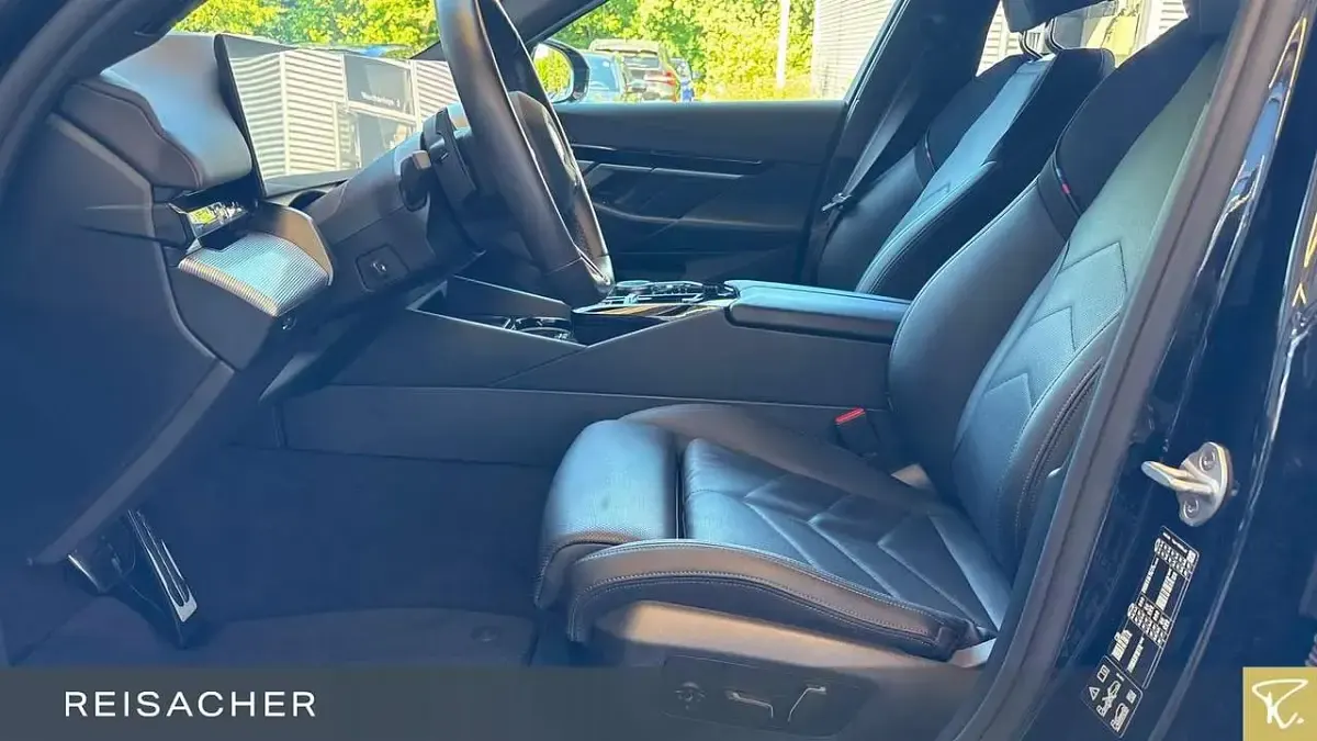 Gebraucht BMW 520 M Sport 197 PS (144 kW) 2024 Schwarz Limousine