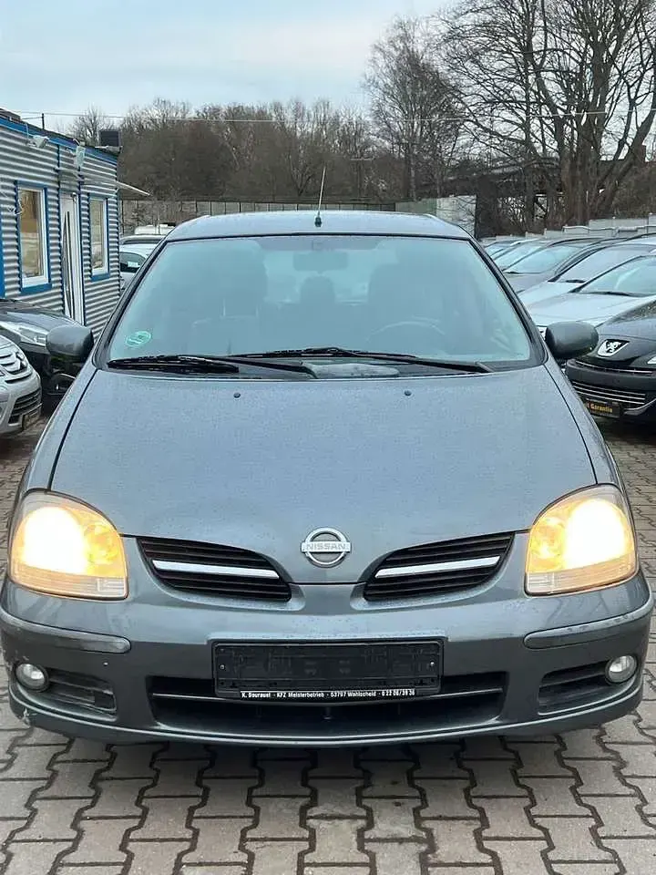 Gebraucht Nissan Almera Tino Acenta 116 PS (85 kW) 2004 Grau Van / Kleinbus