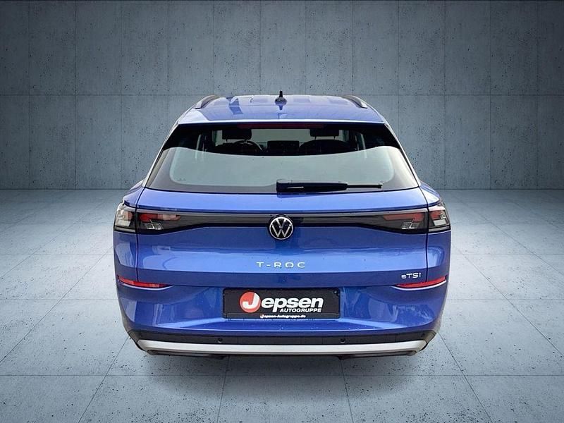 Neu VW T-Roc Life 116 PS (85 kW) 2026 Celestial blue metallic SUV