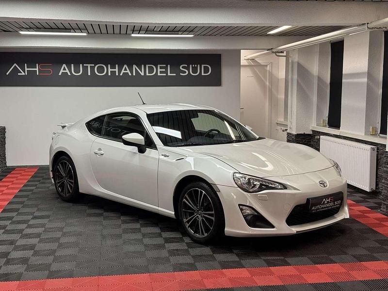 Gebraucht Toyota GT86 GT 200 PS (147 kW) 2013 Satin white Coupé