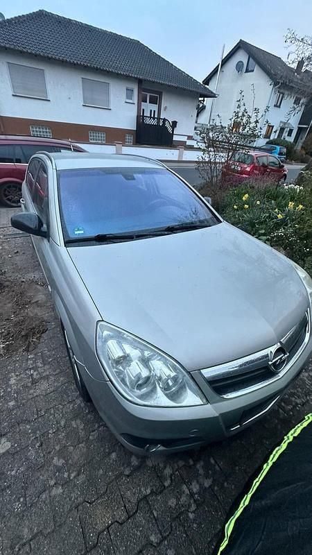 Gebraucht Opel Signum 155 PS (114 kW) 2008 Silber Kleinwagen