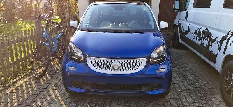Gebraucht Smart ForFour Passion 71 PS (52 kW) 2015 Blau Kleinwagen