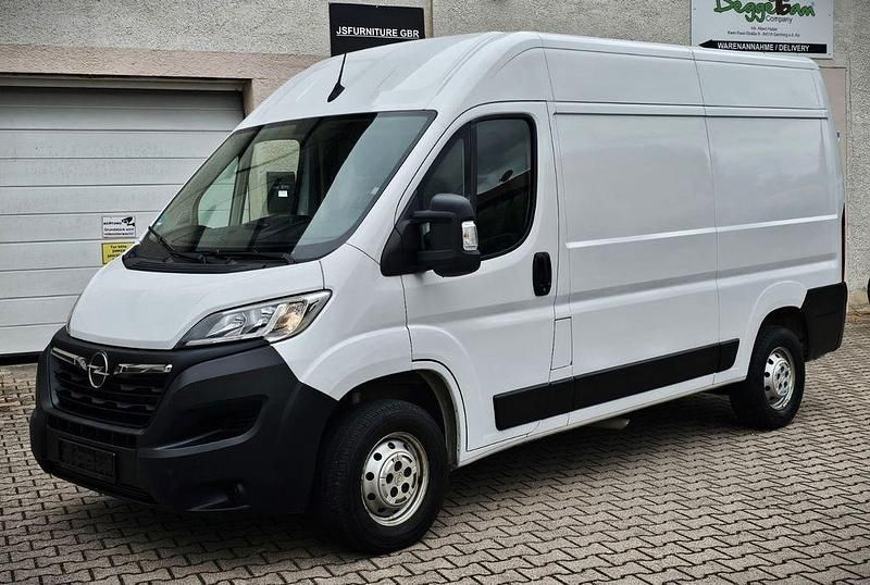 Casablancaweiss Gebraucht 2023 Opel Movano Van | 17.200 € (Guter Preis) - Bild 1/4