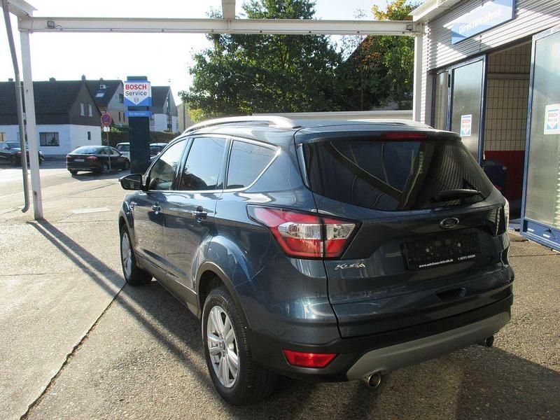 Gebraucht Ford Kuga Cool & Connect 150 PS (110 kW) 2019 Chromablau metallic SUV