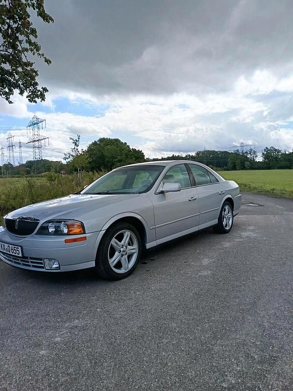 Silber Gebraucht 1999 Lincoln Continental Limousine | 6.900 € - Bild 1/4