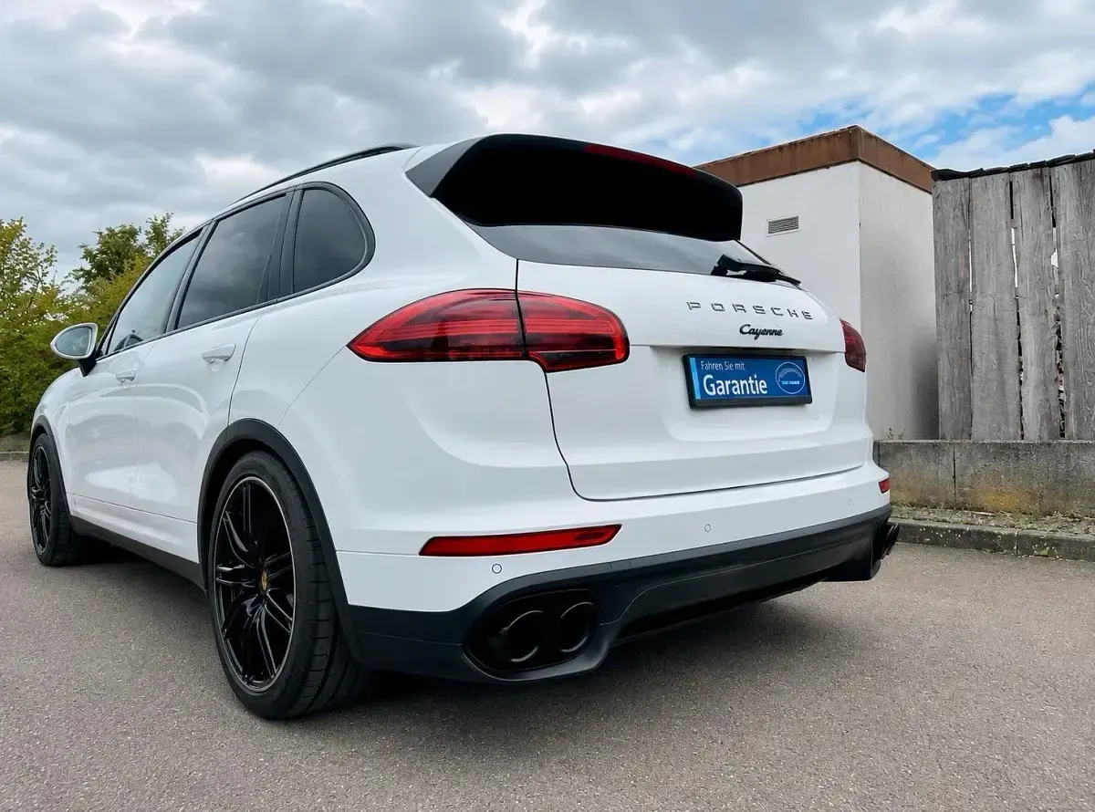 Gebraucht Porsche Cayenne Edition 262 PS (192 kW) 2015 Weiß SUV