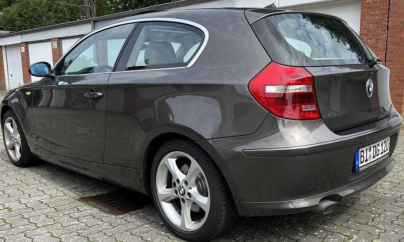Gebraucht BMW 120 Performance 177 PS (130 kW) 2008 Braun Kleinwagen
