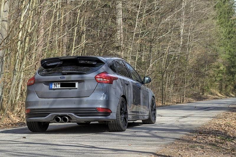 Second-hand Ford Focus ST 250 CP (183 kW) 2016 Gri Berlinǎ