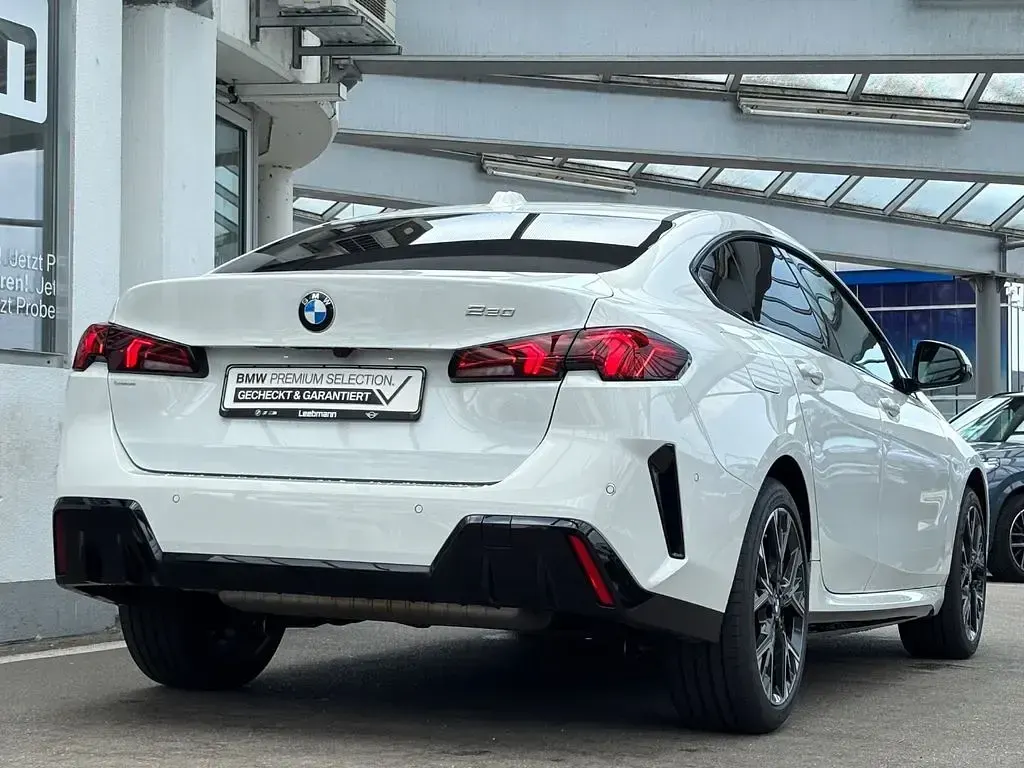 Gebraucht BMW 220 Gran Coupé M Sport 170 PS (125 kW) 2025 Alpinweiß uni Coupé