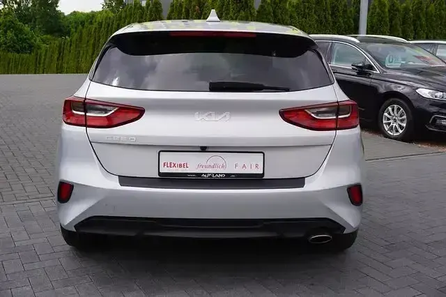 Gebraucht Kia Ceed Edition 7 101 PS (74 kW) 2022 Silber Kleinwagen