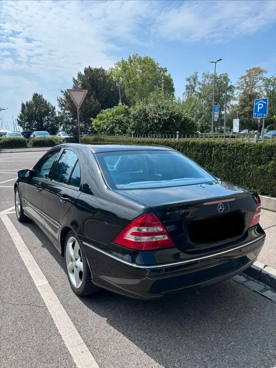 Gebraucht Mercedes C320 224 PS (164 kW) 2005 Schwarz Limousine