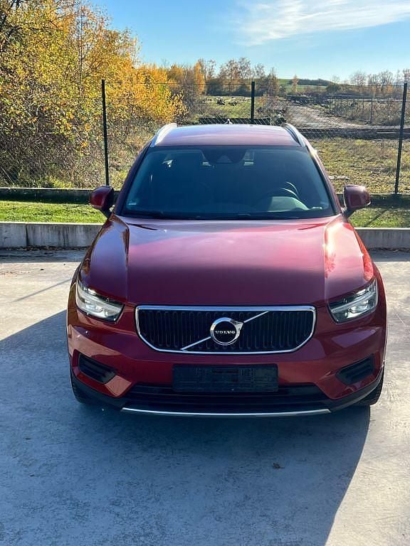 Rot Gebraucht 2018 Volvo XC40 SUV | 19.200 € (Fairer Preis) - Bild 1/4