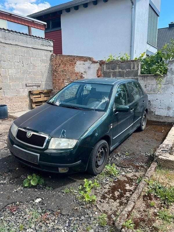 Grün Gebraucht 2001 Skoda Fabia Kleinwagen | 500 € (Guter Preis) - Bild 1/4