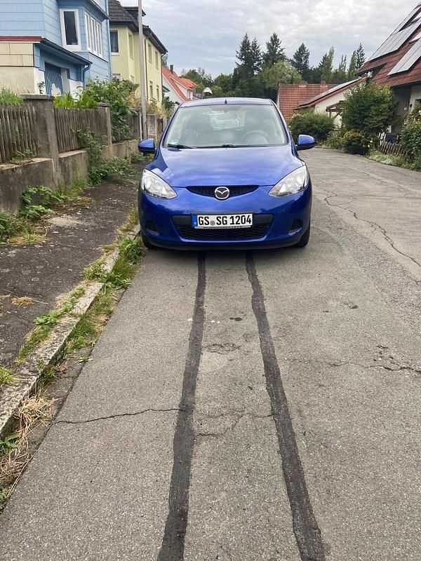 Blau Gebraucht 2008 Mazda 2 Limousine | 1.700 € (Teuer) - Bild 1/4