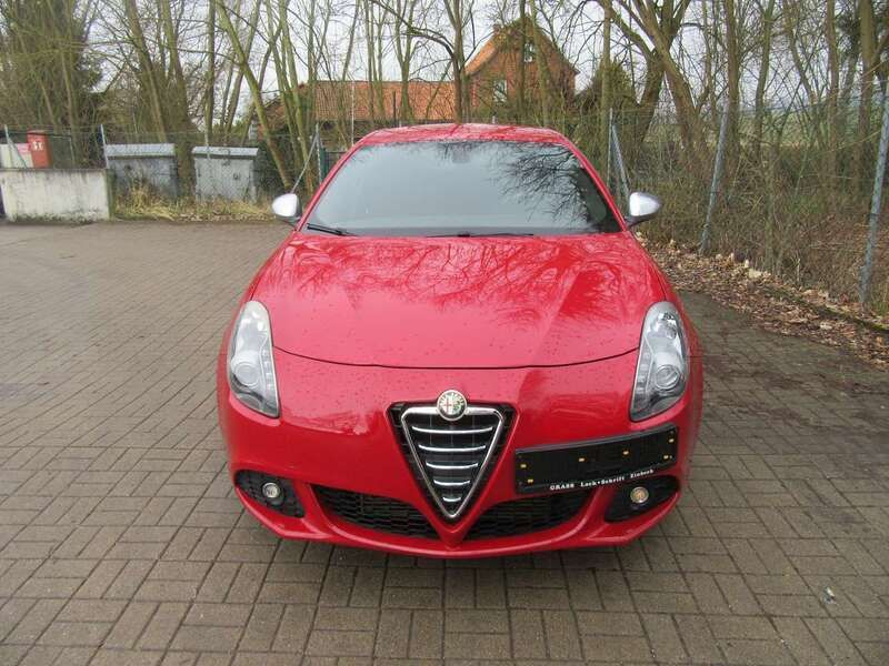Colore esterno (rosso alfa) Gebraucht 2013 Alfa Romeo Giulietta Turismo Kleinwagen | 6.499 € (Fairer Preis) - Bild 1/4