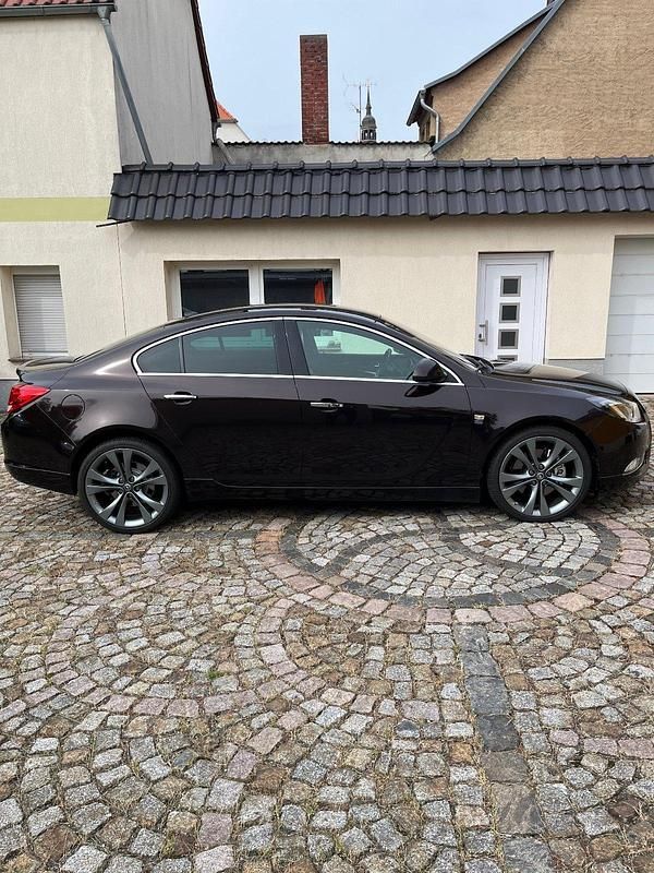 Gebraucht Opel Insignia OPC 260 PS (191 kW) 2011 Braun Limousine