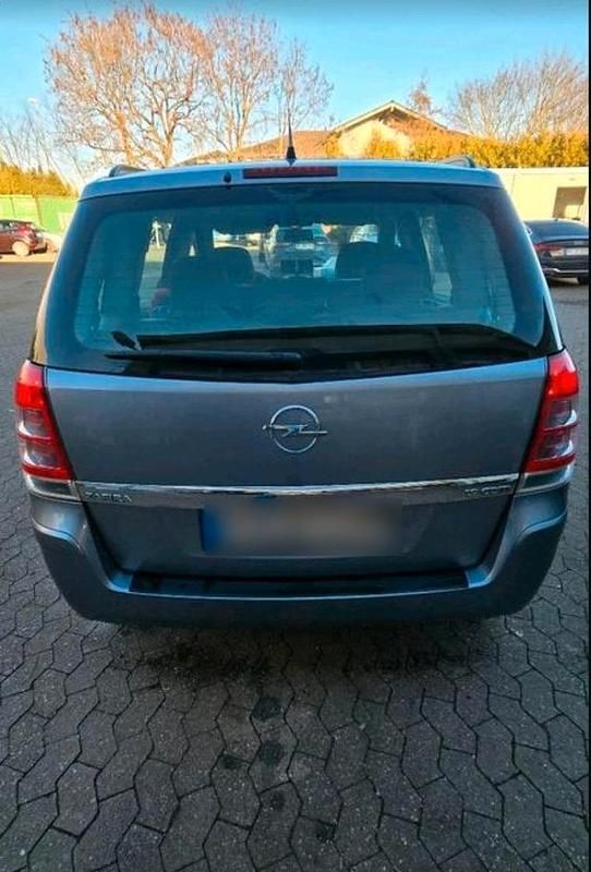 Gebraucht Opel Zafira 150 PS (110 kW) 2008 Silber Van / Kleinbus