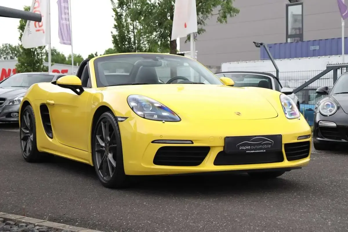 Gebraucht Porsche 718 299 PS (219 kW) 2020 Gelb Cabrio