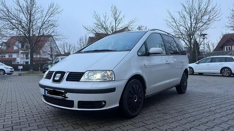 Weiß Gebraucht 2009 Seat Alhambra Sport Van / Kleinbus | 2.750 € (Guter Preis) - Bild 1/4