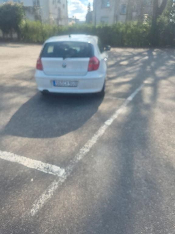 Gebraucht BMW 118 143 PS (105 kW) 2009 Weiß Kleinwagen