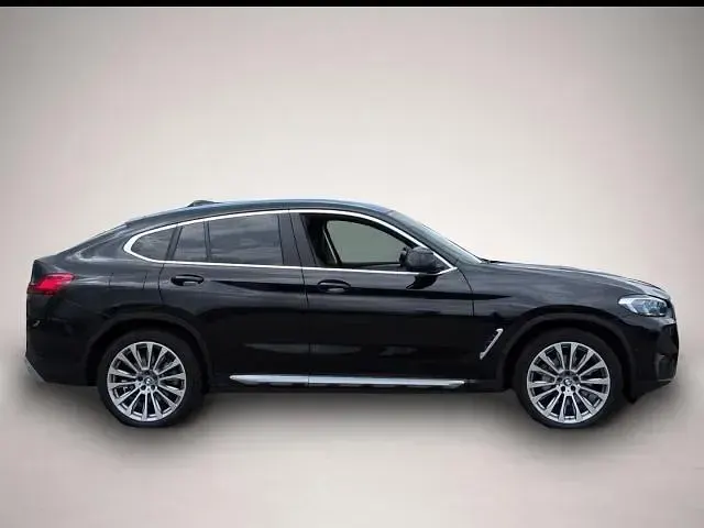 Gebraucht BMW X4 Sport Line 245 PS (180 kW) 2023 Manufacturer SUV