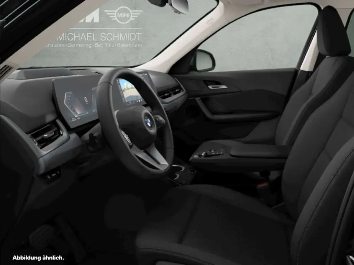 Neu BMW X1 163 PS (119 kW) 2025 Grün SUV