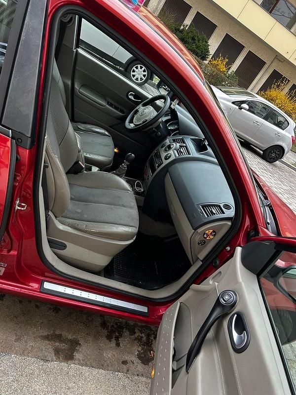 Gebraucht Renault Mégane II 131 PS (96 kW) 2007 Rot Kleinwagen