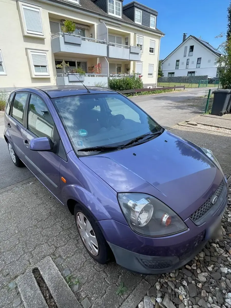 Gebraucht Ford Fiesta 70 PS (51 kW) 2006 Violet Kleinwagen