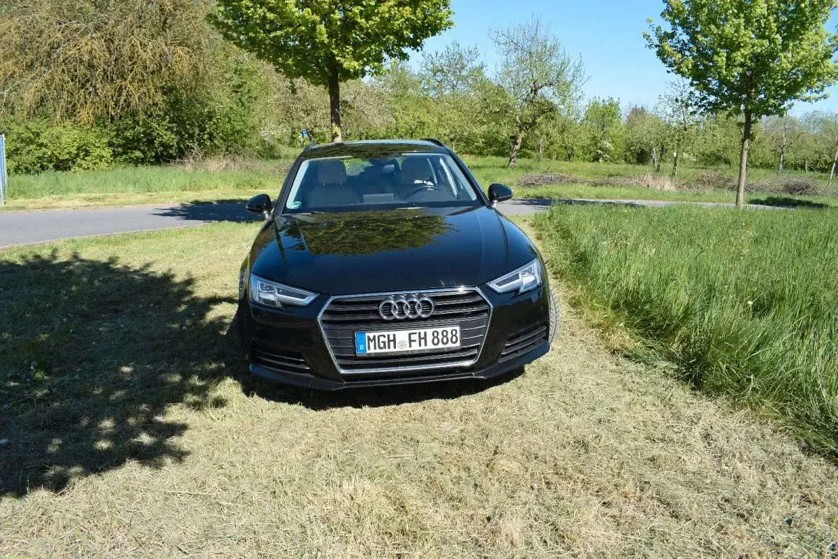 Gebraucht Audi A4 218 PS (160 kW) 2018 Schwarz Kombi