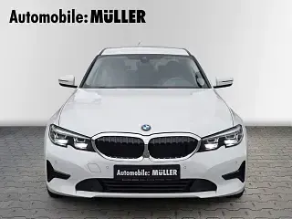 Gebraucht BMW 318 Advantage 156 PS (114 kW) 2021 Alpinweiss iii Limousine