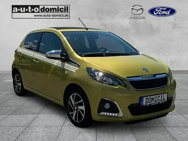 Gebraucht Peugeot 108 Top! Collection 72 PS (52 kW) 2020 Grün Cabrio
