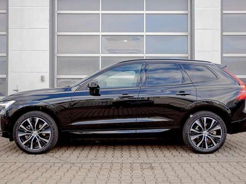 Gebraucht Volvo XC60 Plus 250 PS (183 kW) 2025 Onyx black (metallic) SUV