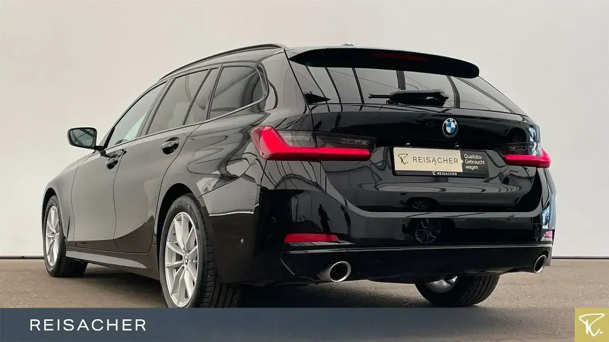 Gebraucht BMW 318 Comfort Edition 150 PS (110 kW) 2023 Schwarz uni Kombi