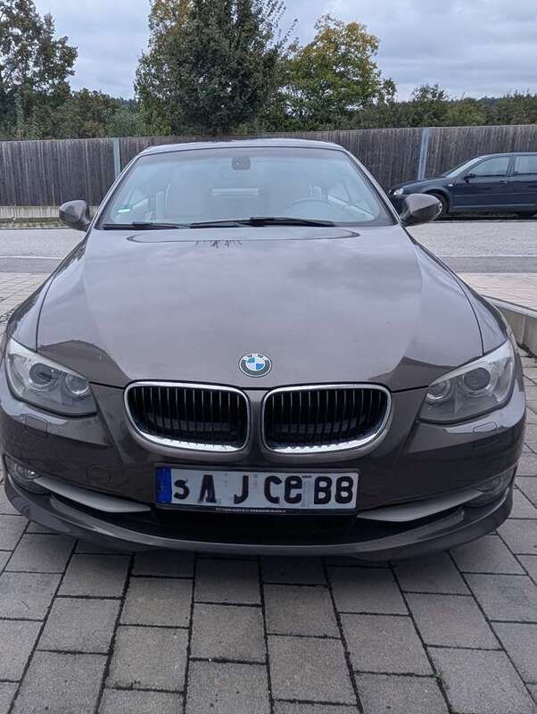 Braun Gebraucht 2011 BMW 320 Cabriolet M Sport Cabrio | 12.000 € (Fairer Preis) - Bild 1/4