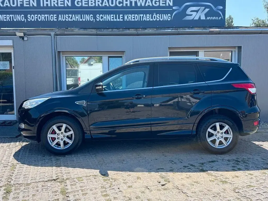 Gebraucht Ford Kuga Individual 150 PS (110 kW) 2015 Schwarz SUV