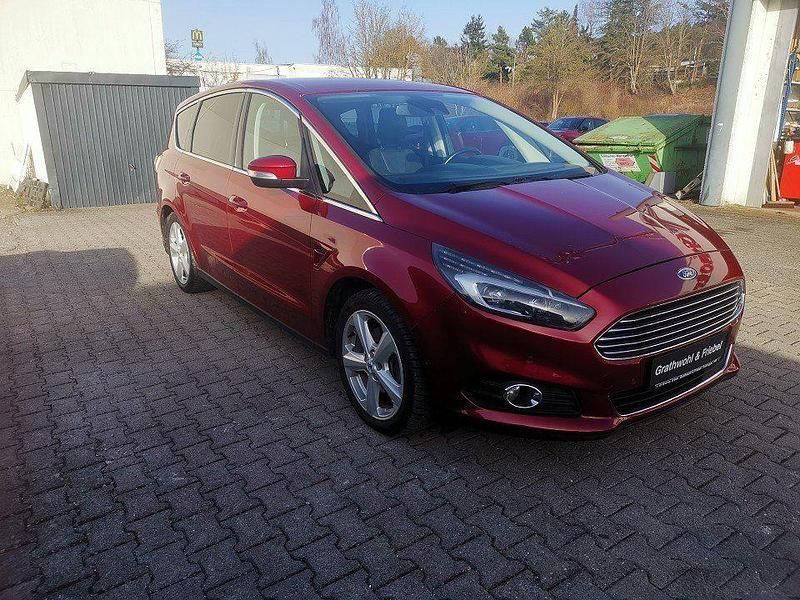Gebraucht Ford S-MAX Titanium 209 PS (153 kW) 2016 Rot Van / Kleinbus
