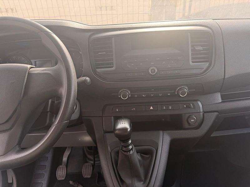 Gebraucht Opel Vivaro 144 PS (105 kW) 2023 Weiß Van / Kleinbus