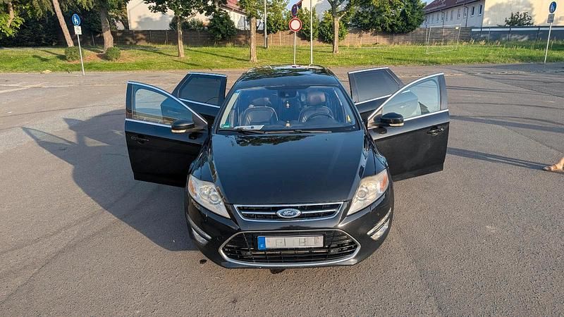 Schwarz Gebraucht 2012 Ford Mondeo Titanium Kombi | 5.900 € (Fairer Preis) - Bild 1/4