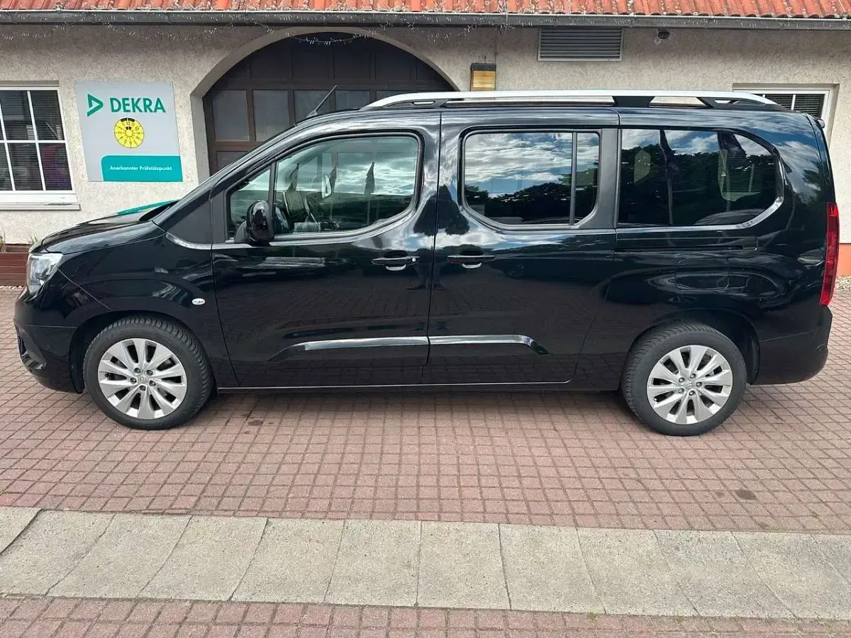Gebraucht Opel Combo Life Ultimate 131 PS (96 kW) 2021 Diamond black Kombi