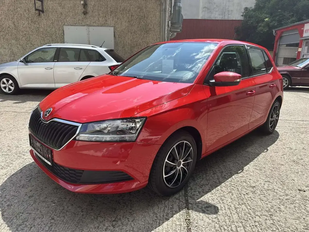 Gebraucht Skoda Fabia Ambition 60 PS (44 kW) 2021 Rot Kleinwagen