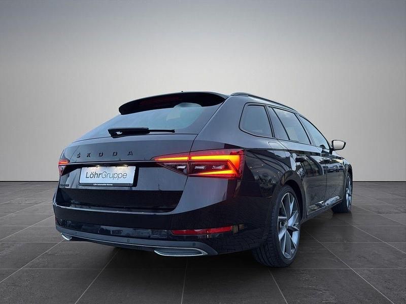 Gebraucht Skoda Superb SportLine 200 PS (147 kW) 2023 Blackmagic perleffekt Kombi