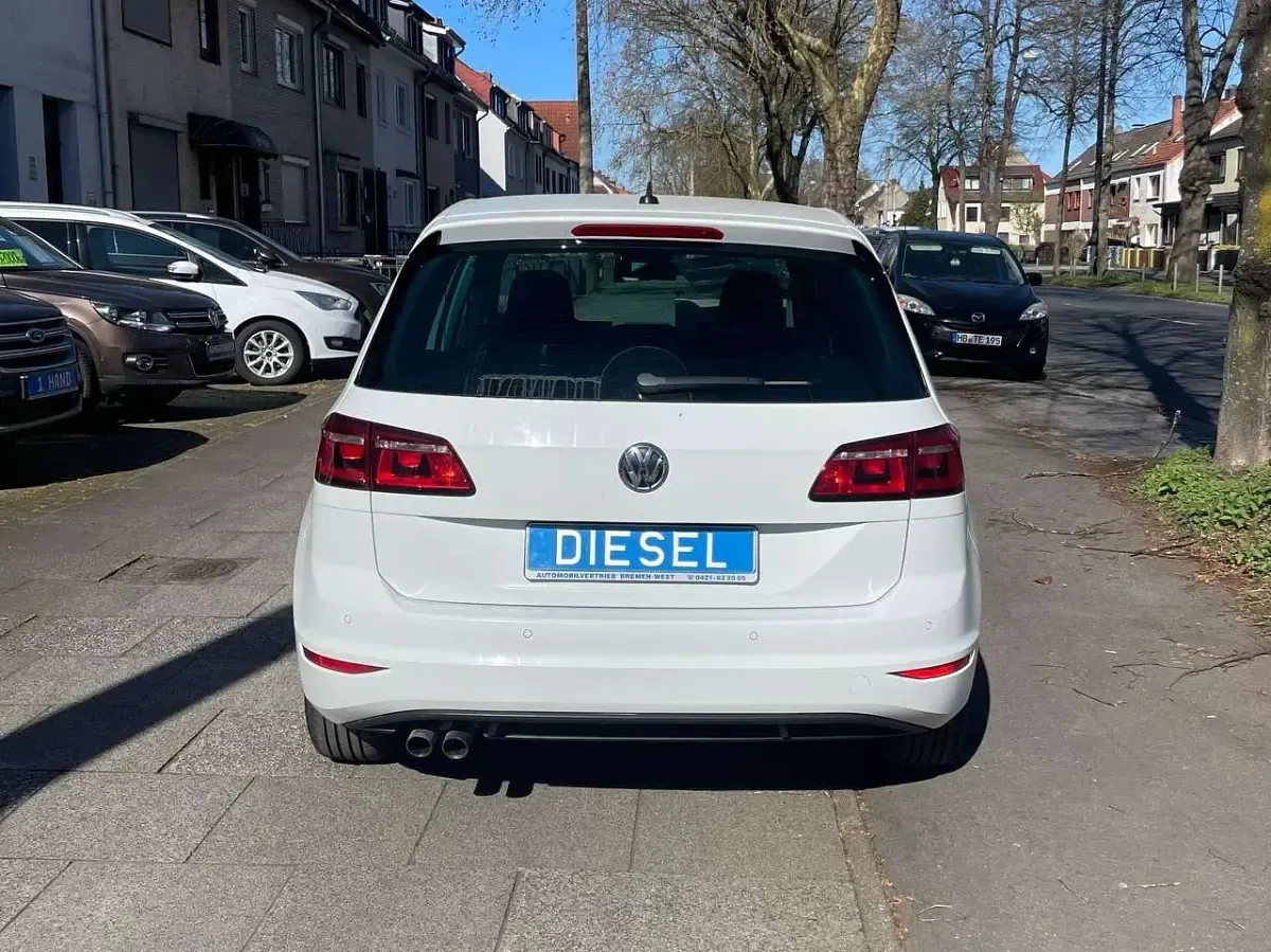 Gebraucht VW Golf Sportsvan Highline 150 PS (110 kW) 2014 Pure white Van / Kleinbus