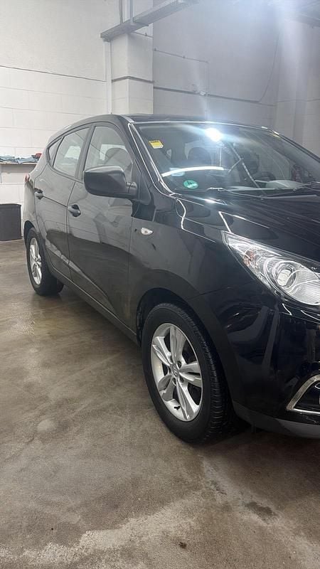 Gebraucht Hyundai ix35 135 PS (99 kW) 2012 Schwarz SUV