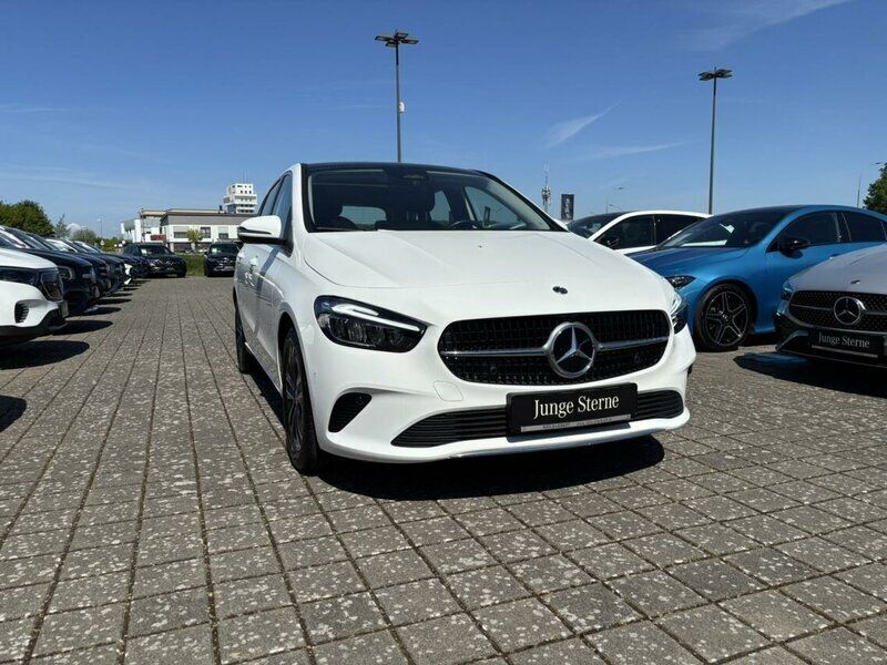 Gebraucht Mercedes B180 Progressive 136 PS (100 kW) 2023 Weiß Kleinwagen