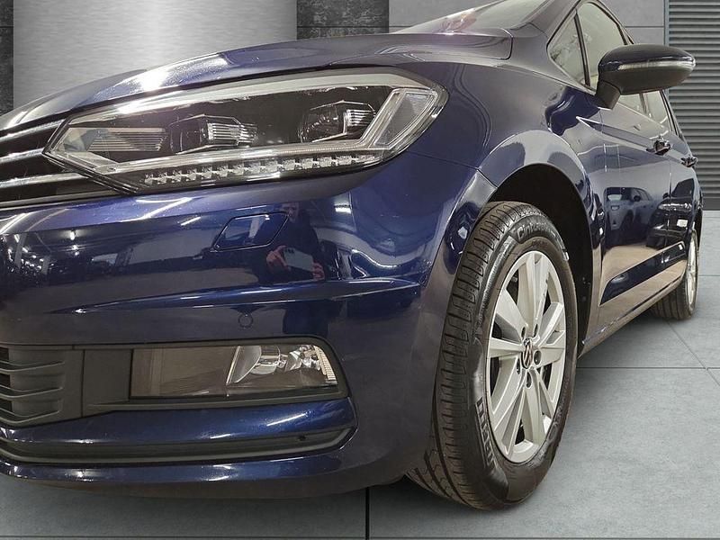 Gebraucht VW Touran Comfortline 150 PS (110 kW) 2022 Atlantik blue metallic Van / Kleinbus