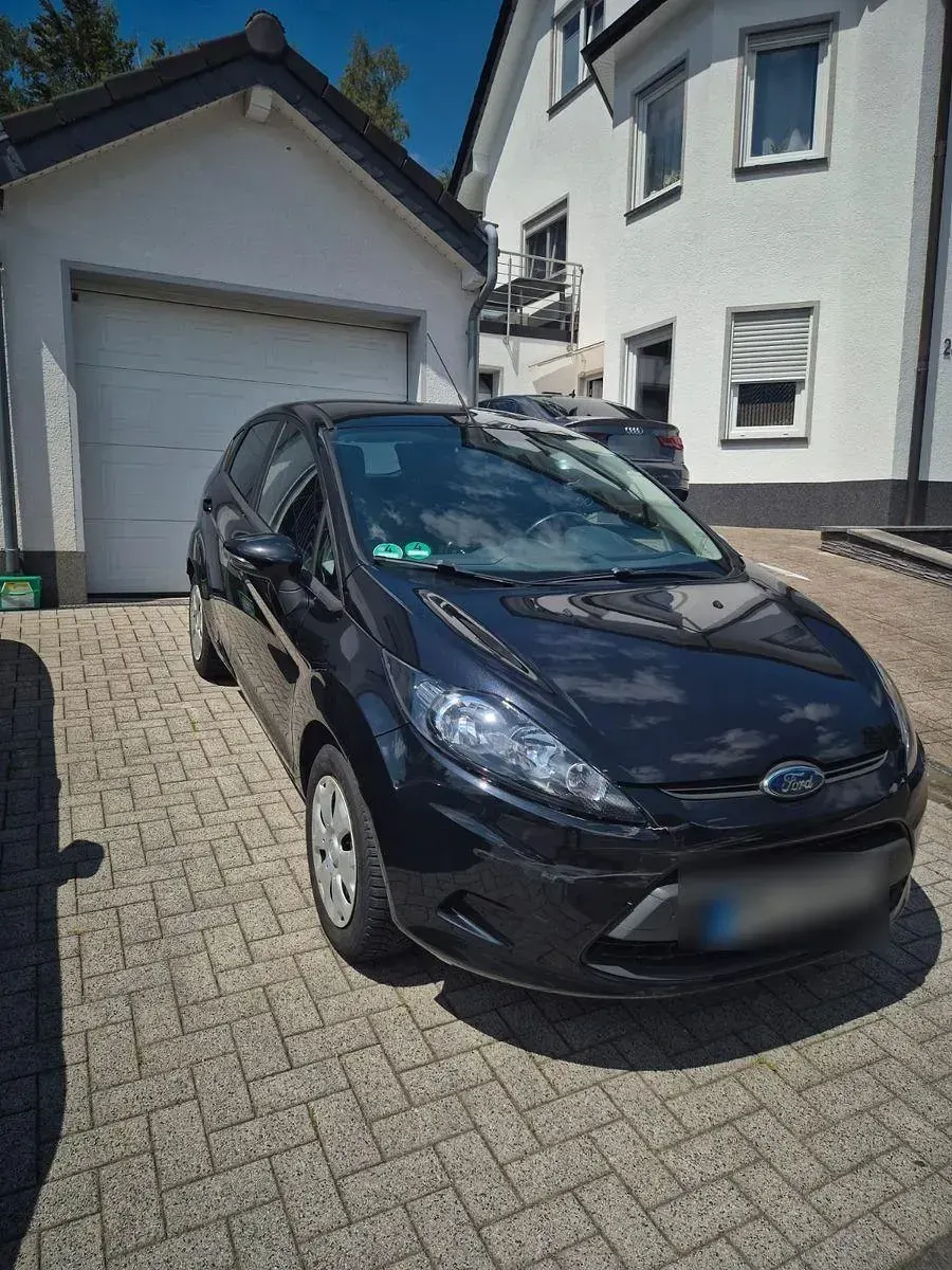 Gebraucht Ford Fiesta Trend 82 PS (60 kW) 2011 Schwarz Limousine