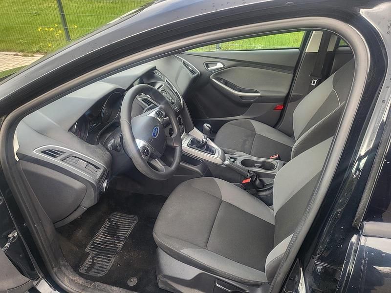 Usata Ford Focus 125 CV (91 kW) 2013 Nero Station wagon