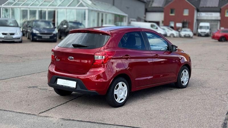 Gebraucht Ford Ka Plus Cool & Sound Edition 86 PS (63 kW) 2017 Rot Kleinwagen