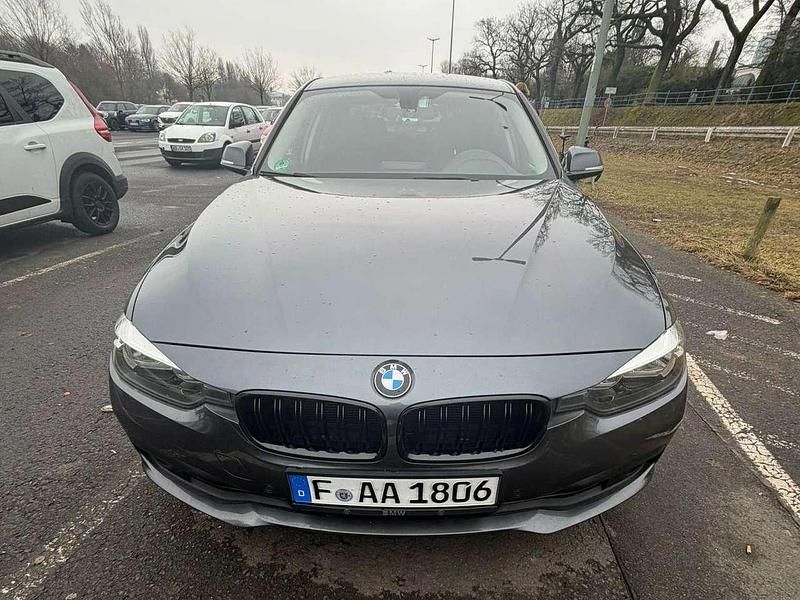 Gebraucht BMW 316 Advantage 116 PS (85 kW) 2017 Grau Limousine