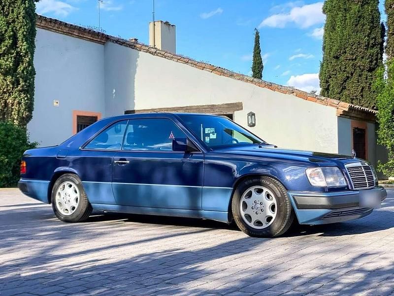 Gebraucht Mercedes E320 220 PS (161 kW) 1994 Blau Coupé